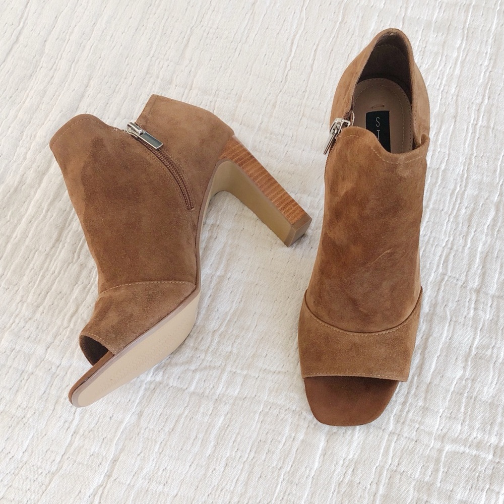 🆕 NIB STEVEN by Steve Madden Open Toe Bootie